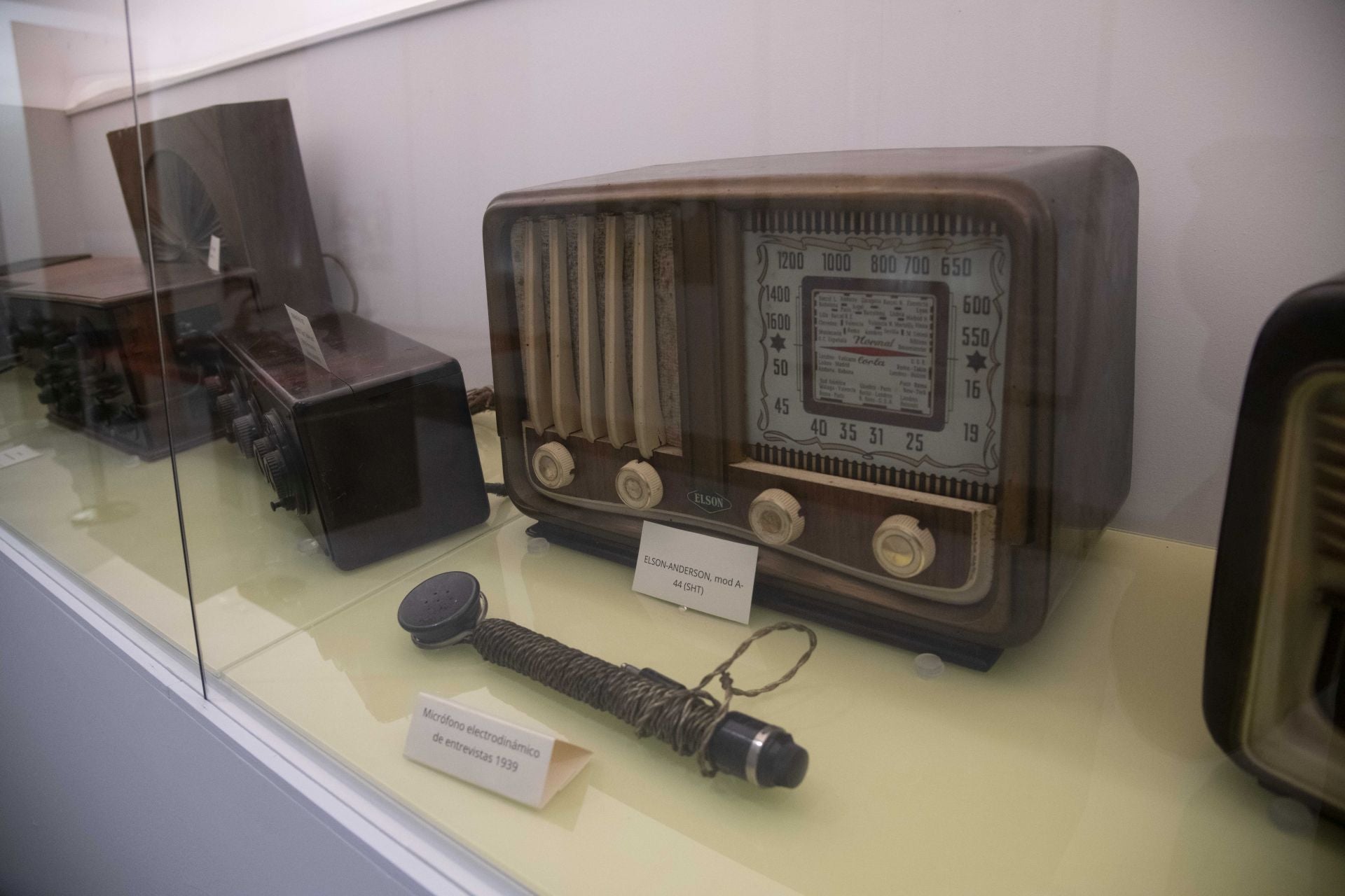 Cien años de emisiones de radio local en Cartagena